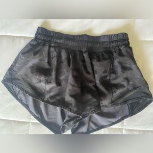 Black camo lululemon shorts
